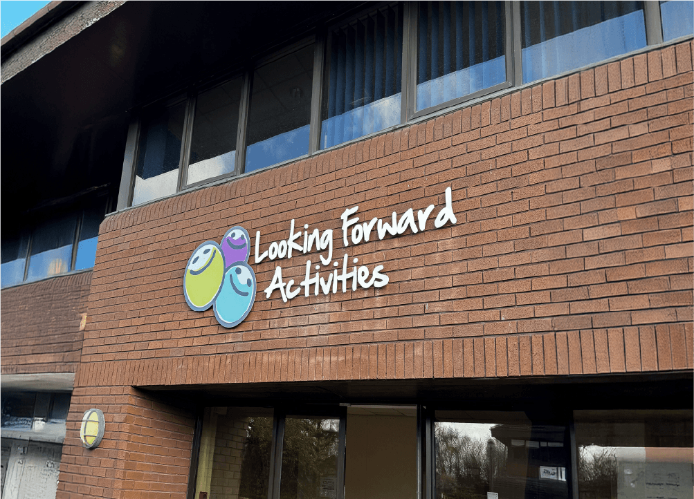 signage-bg-split-mobile